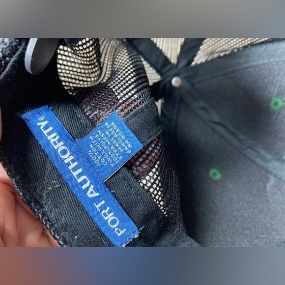 Port Authority Camo Snapback Trucker Cap Hat W/ Patch Boating Outdoors Camping - Picture 4 of 7